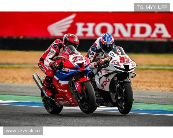 摩托车赛季精彩落幕 激烈角逐决出年度冠军和最佳车手